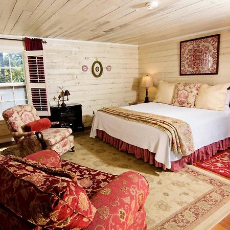 Glen-Ella Springs Hotel & Restaurant Clarkesville Room photo