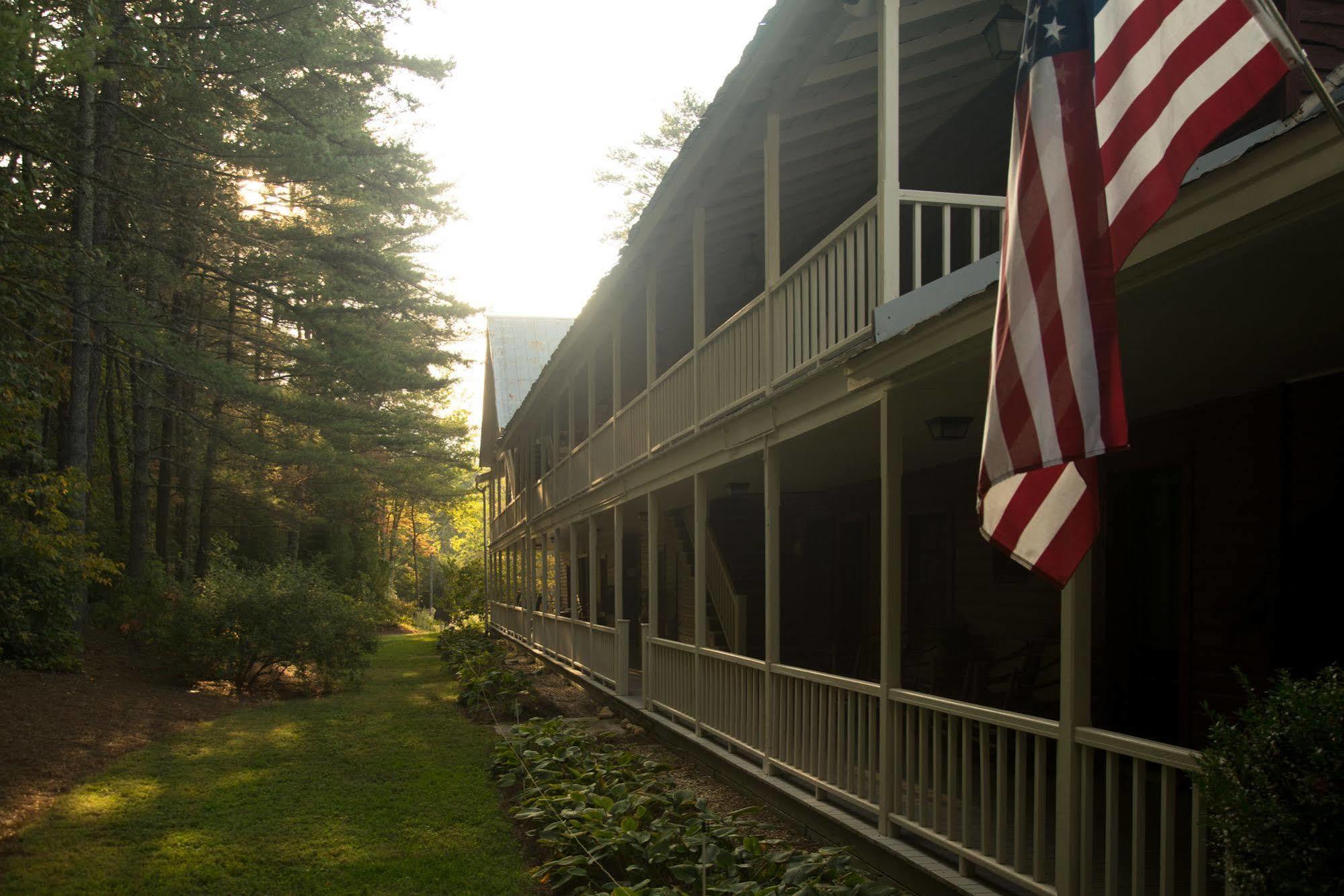 Glen-Ella Springs Hotel & Restaurant Clarkesville Exterior photo